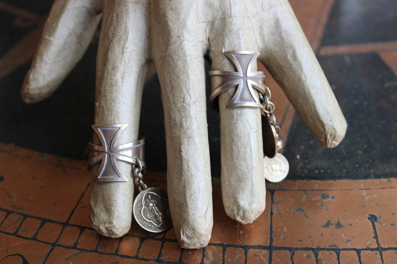 Mother of God Gothic Bronze Copper Maltese Cross Rings w/Rare Tiny Antique Penin Medal,Rare Antique 1846 Mere de Dieu Apparition Medal