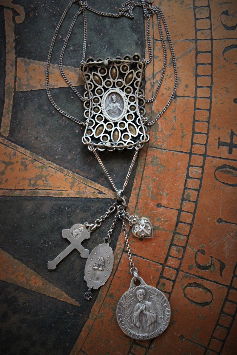 Antique Paste Sterling Chain Necklace w/Rare Antique Queen of the Clergy-St. Tarticisius Medal,Rare Antique Rose Mary+ Rare Cross Heart