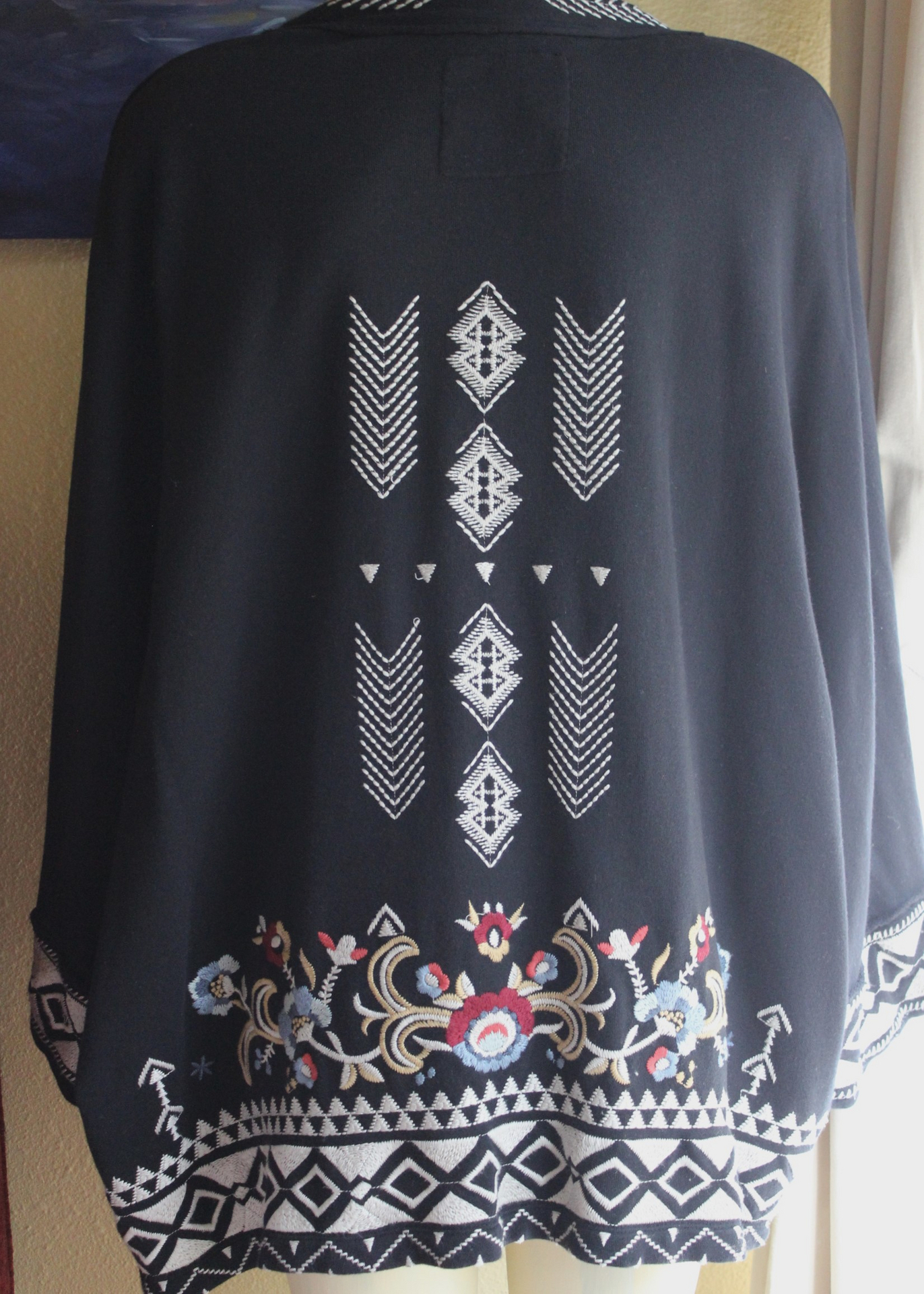 Vintage JWLA Johnny Was Open Front Jacket - Black with Embroidery,Front Slash Pockets and Kimono Sleeves