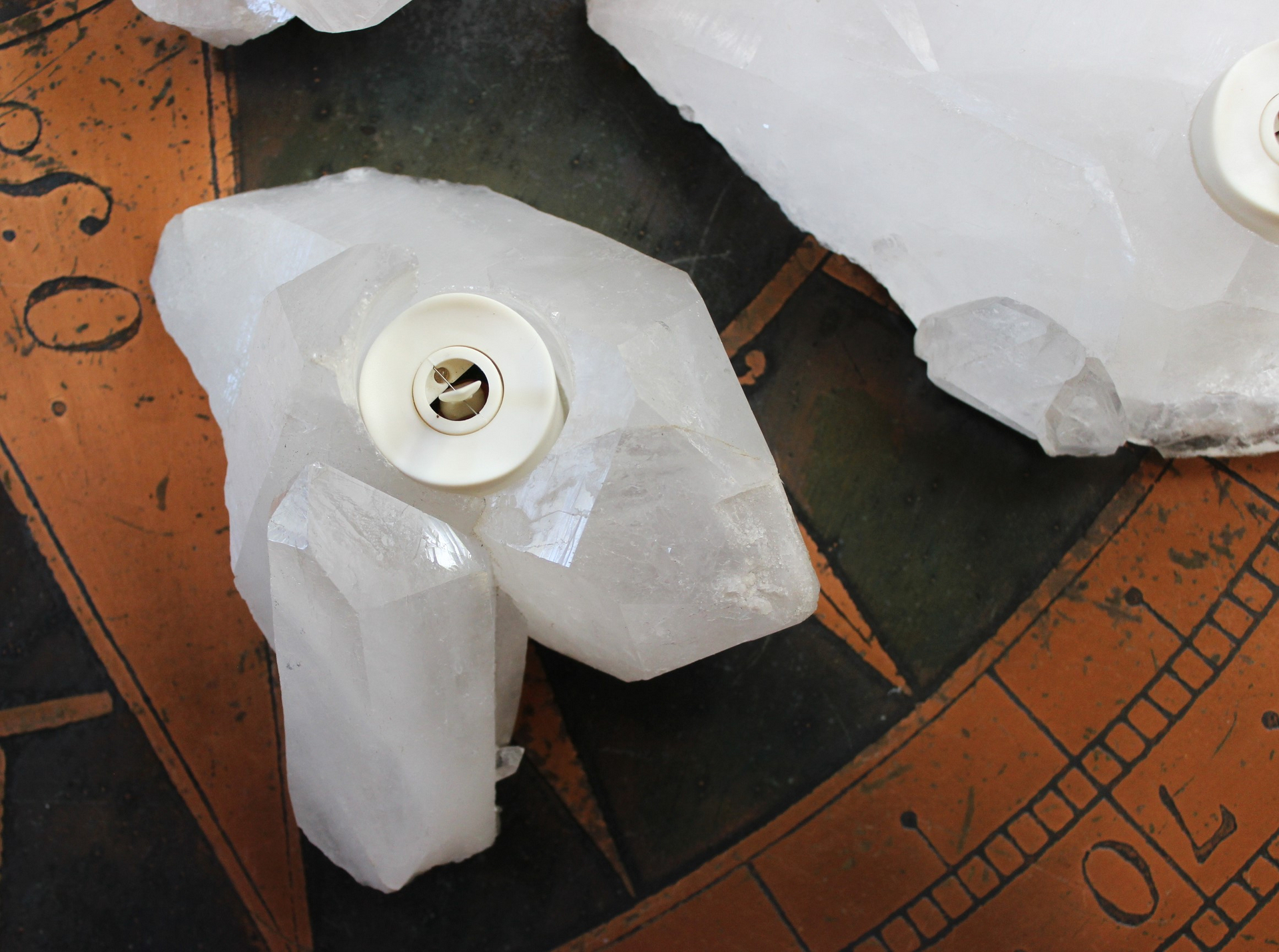 Premium Brazilian Quartz Point Candle Holders with 4 Luminara Tea Light Flameless Candles