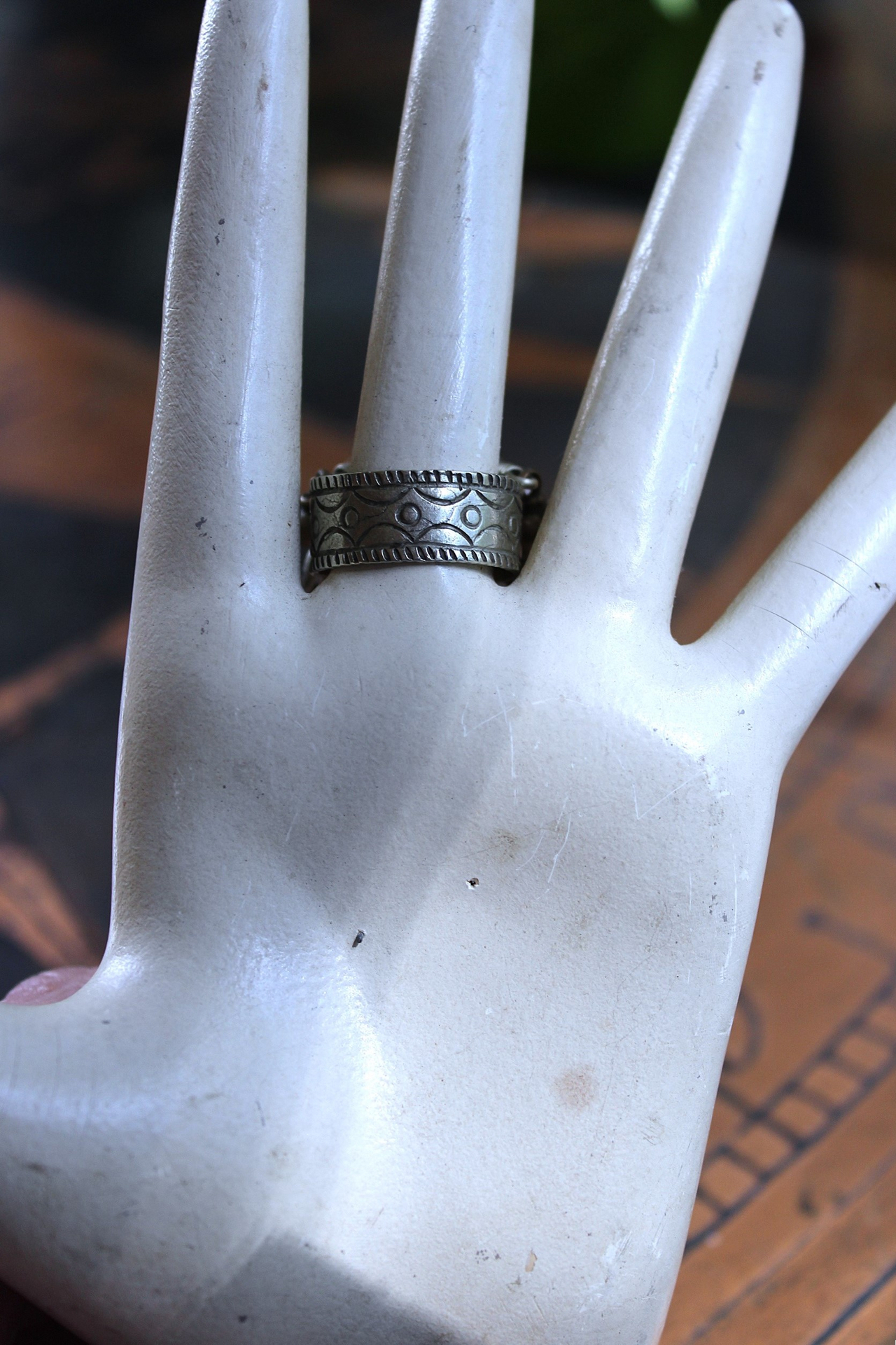 NEW! Unique Antique Kuchi Gypsy Ring with Clear Rock Quartz Points - size 9
