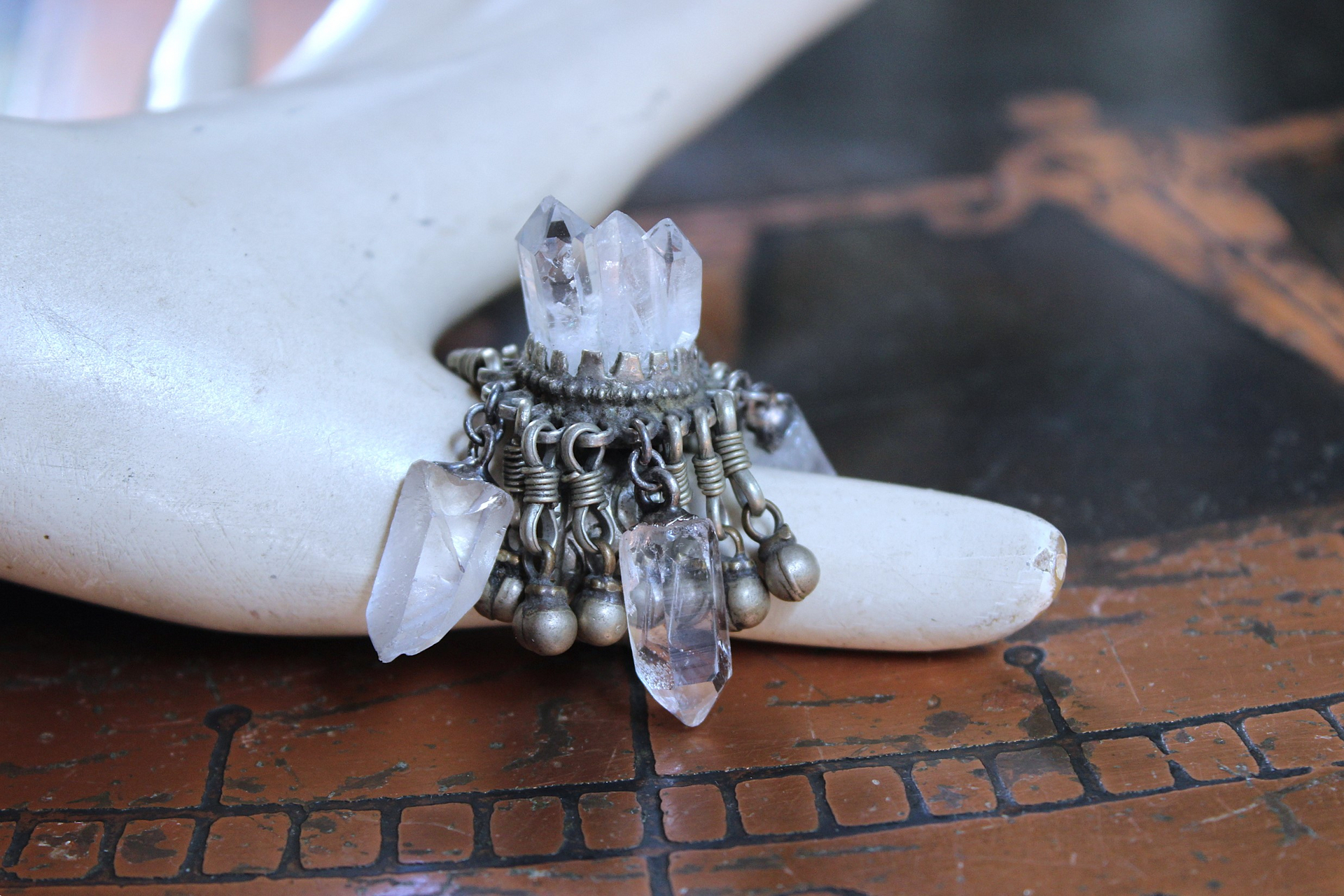NEW! Unique Antique Kuchi Gypsy Ring with Clear Rock Quartz Points - size 9