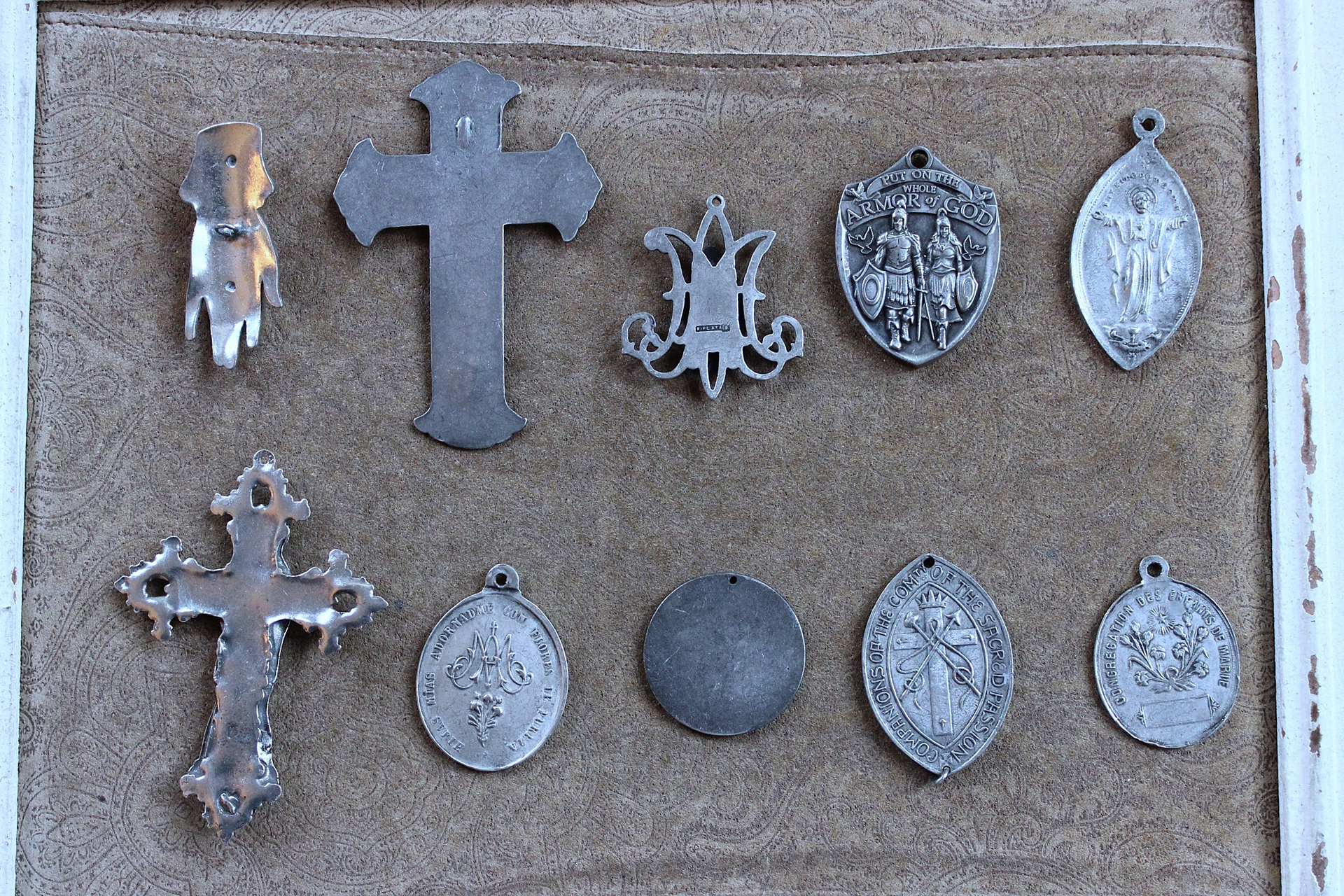 Set of 10 Vintage Cast Medals & Crosses - for your own Creations!