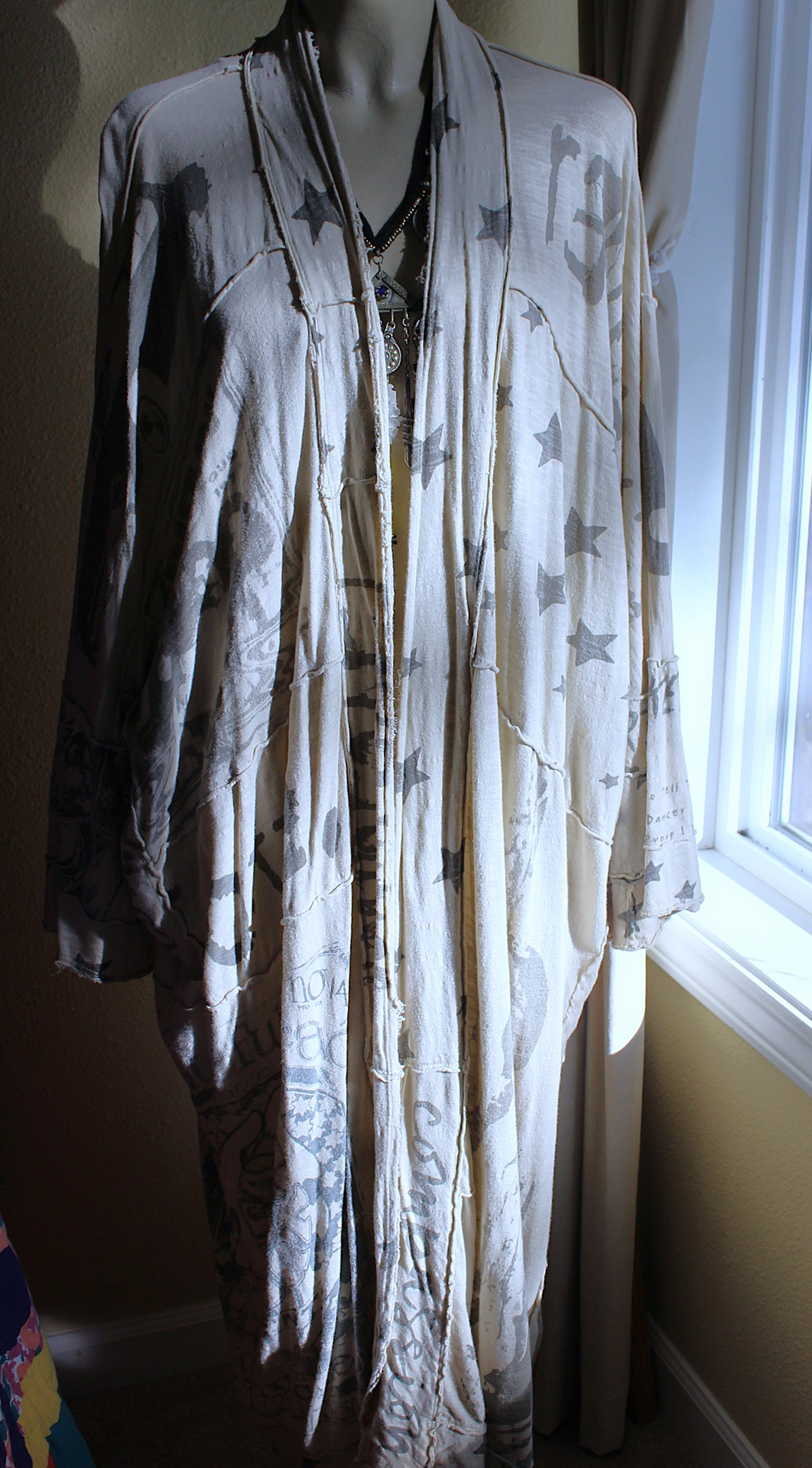 NEW! Rare Vintage Magnolia Pearl Graphic Duster Kimono - One Size Fits All