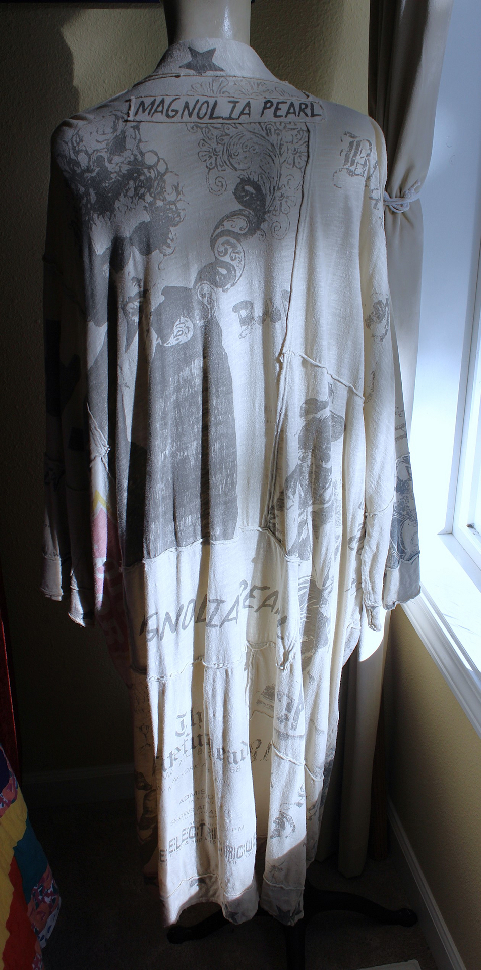 NEW! Rare Vintage Magnolia Pearl Graphic Duster Kimono - One Size Fits All