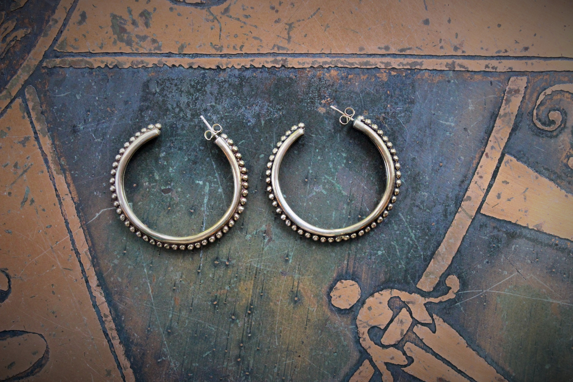 Rare Stephen Dweck Bronze Hoop Earrings with Beadpoint Detail 