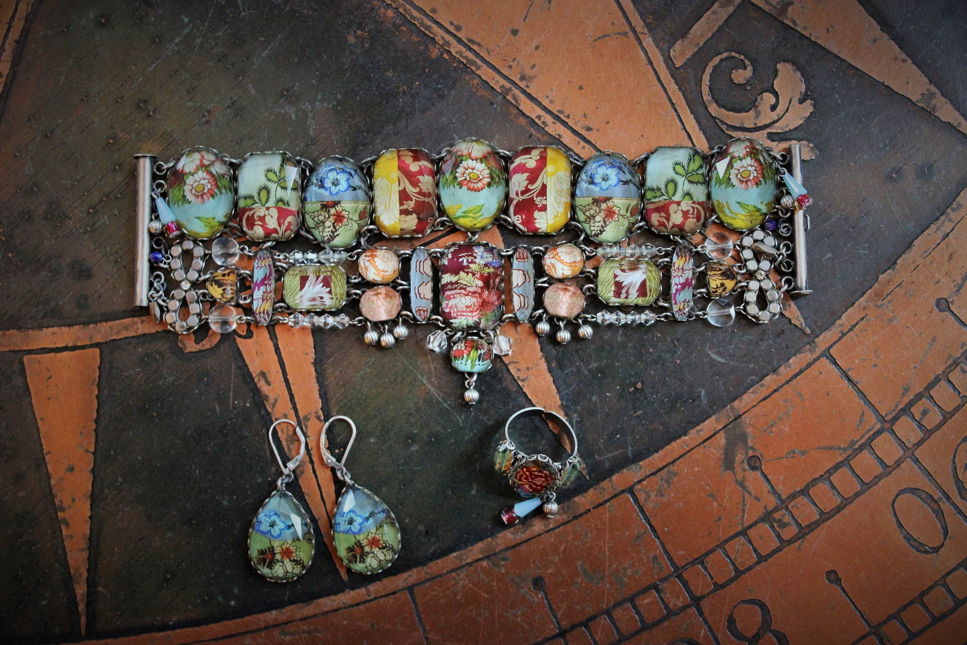 SOLD to J OOAK Ayala Bar Faceted Glass Findings Parure with Wide Bracelet,Ring and Earrings