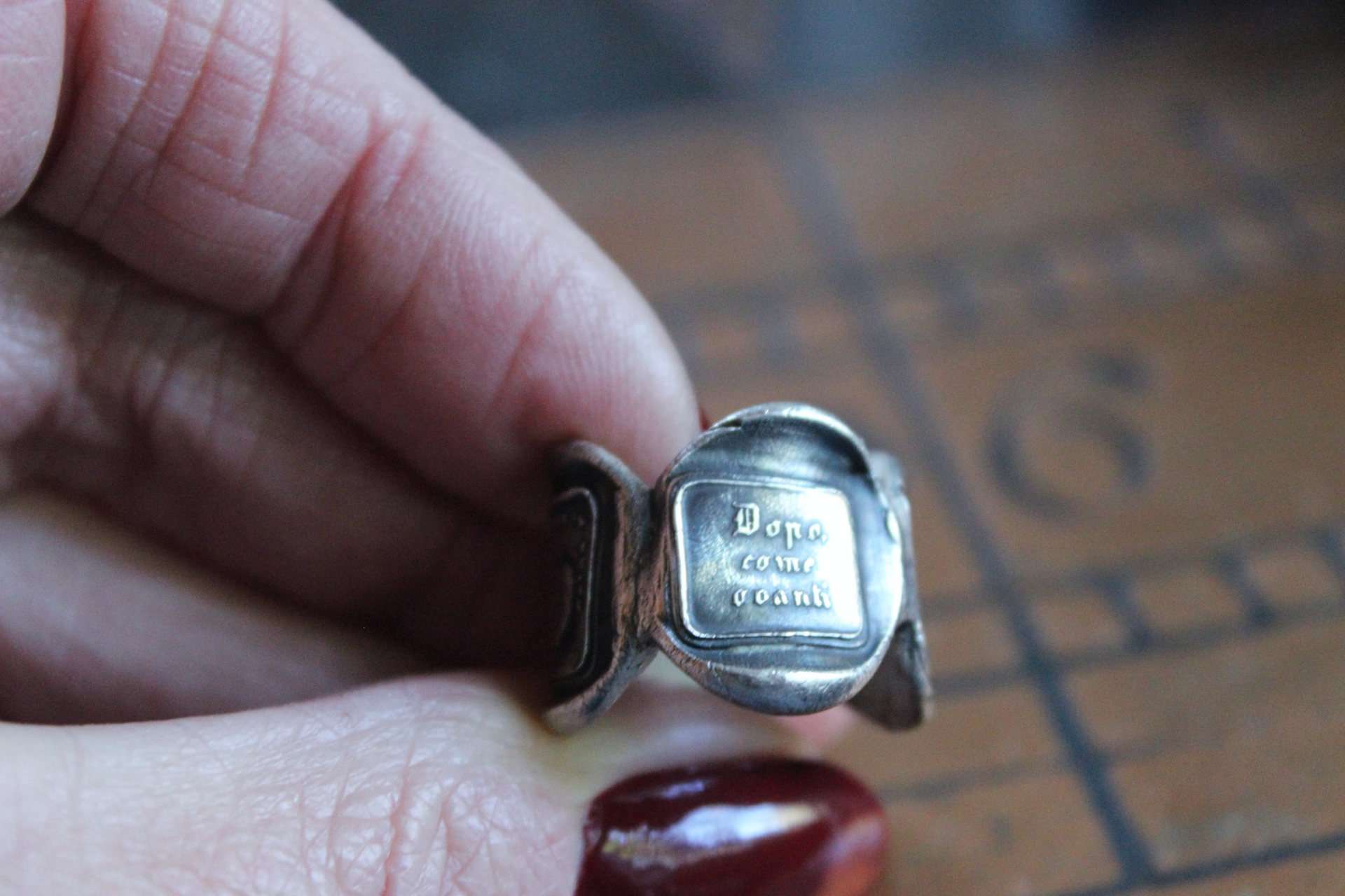 NEW! Unusual Sterling Wax Seal Memento Mori Ring - size 6